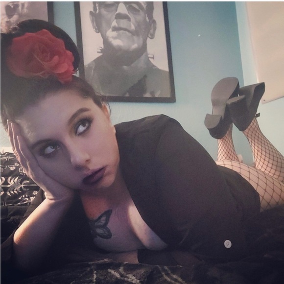 Meet your Posher, Jean - Picture 12 of 16